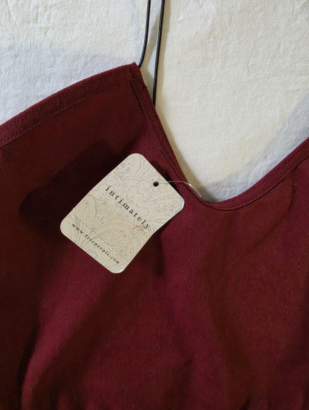 NWT Free People Intimately Seamless Micro Strap Cami Crop Top Wine Red XS/S - Picture 2 of 7